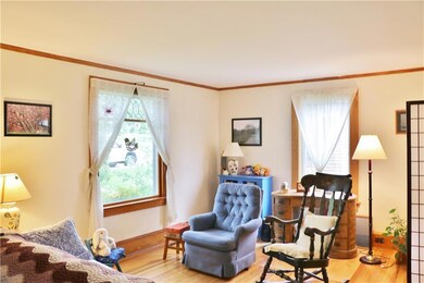 Living Room with hardwood floor