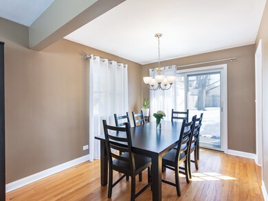 515 Byron Ct, Wheaton, IL 60187 - photo 5