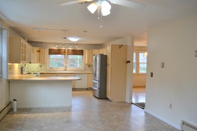 5 Falcon Dr, MerriMacK, NH 03054 - photo 5
