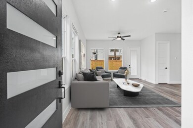 108 E 44th St unit E, Houston, TX 77018 - photo 3