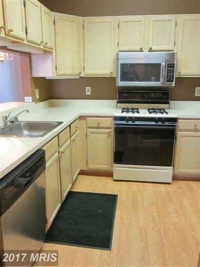 9217 Groffs Mill Dr unit 9217, Owings Mills, MD 21117 - photo 6