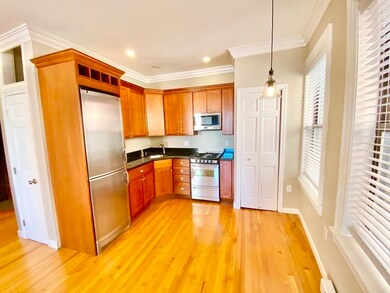 44 Charter St unit 4, Boston, MA 02113 - photo 2