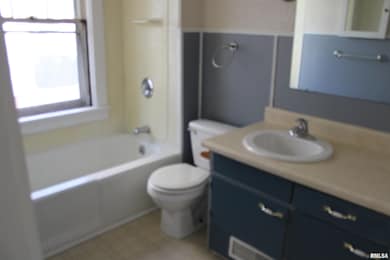 2709 Iowa St, Davenport, IA 52803 - photo 7