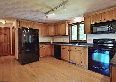 9 Luann Ln, Pelham, NH 03076 - photo 3