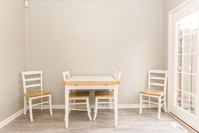 Kitchen dining area