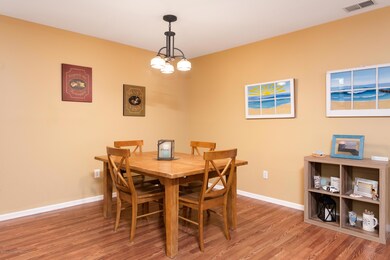 4 - Dining room - 0026