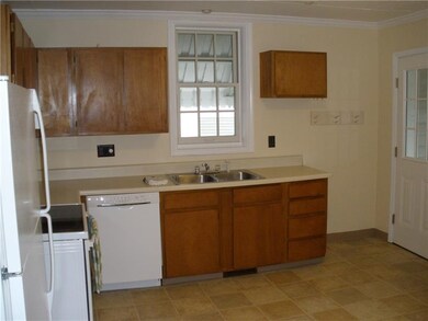 Large eat in kitchen with newer appliances.