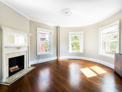 465 Washington St unit 5, Brookline, MA 02446 - photo 4
