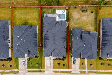 This home sits on a large lot with ample yard space in front and the back, lush landscaping, well-maintained yard and plenty of space to accommodate guest parking.