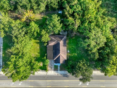 396 Division St-2