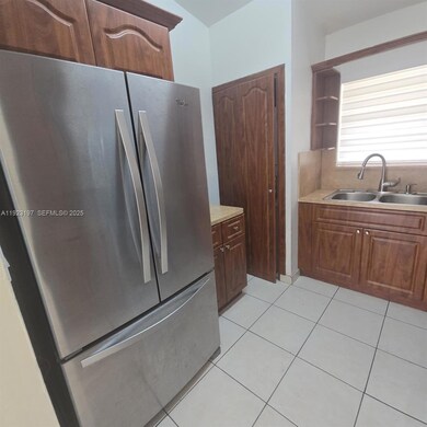 5216 W 24th Way unit 17D, Hialeah, FL 33016 - photo 6