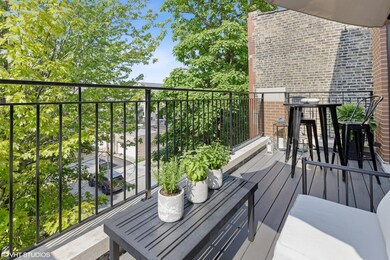 1817 W Iowa St unit 3, Chicago, IL 60622 - photo 4