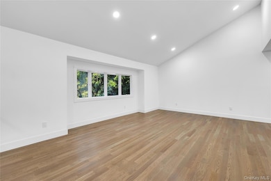 1 Richardson Ave, Sea Cliff, NY 11579 - photo 6