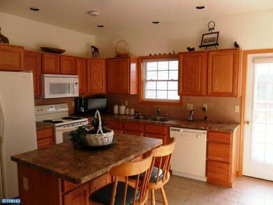 237 W Hoy St, Orwigsburg, PA 17961 - photo 6