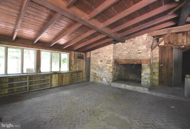 4942 Cold Spring Creamery Rd unit R, Doylestown, PA 18902 - photo 6