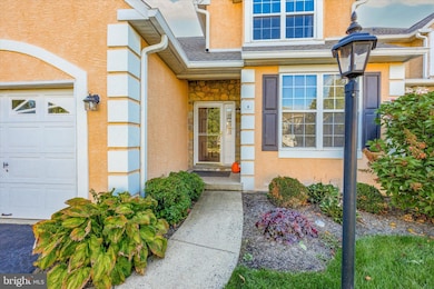 8 Wheatsheaf Ln unit 8, Norristown, PA 19403 - photo 3