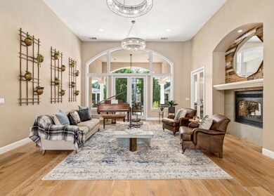 5707 W Allen Ct Visalia CA-large-009-019