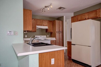 02 - Kitchen