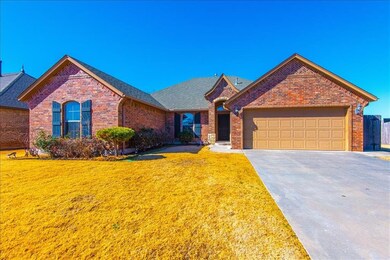3013 Brookstone Ct, Moore, OK 73160 - photo 3