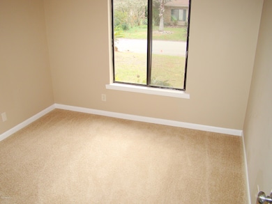 7029 Holiday Hill Ct, Jacksonville, FL 32216 - photo 6