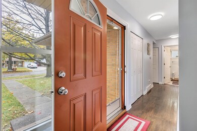 06-3118 Risedale Ave-WindowStill-Re