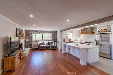 14646 Bledsoe St, Sylmar, CA 91342 - photo 2