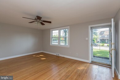 806 Earlington Rd, Havertown, PA 19083 - photo 2