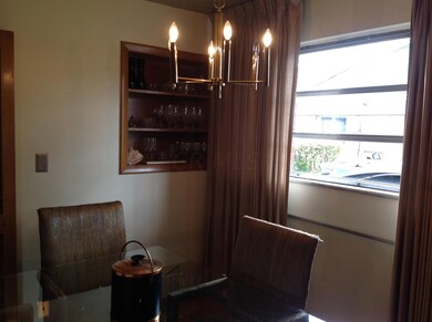 Cozy Dining Area