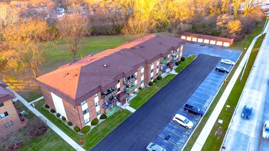 14969 Willowcrest Ct unit 14, Midlothian, IL 60445 - photo 3