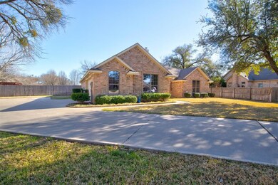 3213 Crossbridge Cir, Granbury, TX 76049 - photo 6