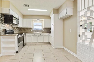 6000 Warwick Ct, New Orleans, LA 70131 - photo 2