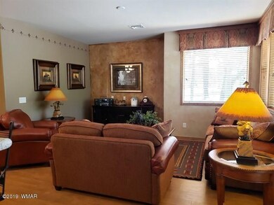 004_Living Room