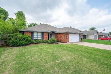 1108 NE 25th St, Moore, OK 73160 - photo 6