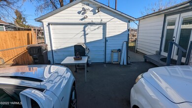 PXL_20220213_222046451