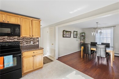 66 Irving St, Cranston, RI 02910 - photo 6