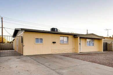 7625 W Sheila Lane Phoenix AZ-large-003-