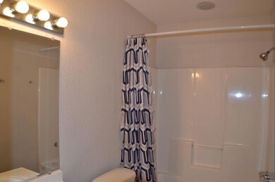 1014 W Baker St, Denison, TX 75020 - photo 3