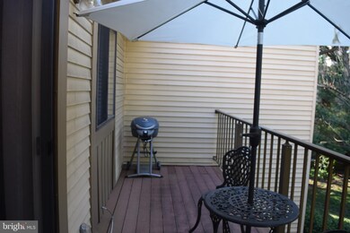 702B Cypress Point Cir unit 702, Mount Laurel, NJ 08054 - photo 2