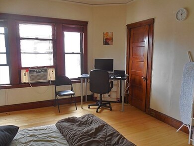 19 Pleasant St unit 12, Cambridge, MA 02139 - photo 3