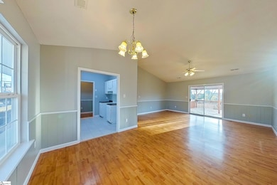 421 Mcfall Ct, Moore, SC 29369 - photo 3