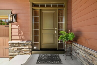 61283 Splendor Ln, Bend, OR 97702 - photo 2