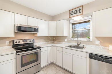 3745 Reemelin Rd, Cincinnati, OH 45211 - photo 6