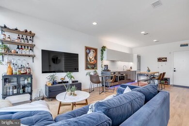 Chapman Stables unit 329, Washington, DC 20001 - photo 5