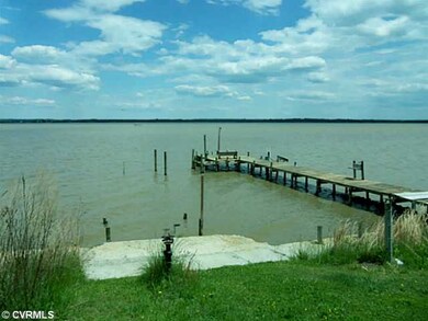 Waterfront/Dock/Pier