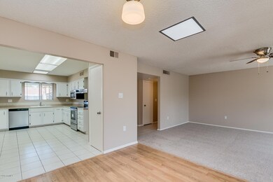 9021 N 102nd Dr unit 8, Sun City, AZ 85351 - photo 4