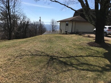 1441 Bonneville Dr, Morristown, TN 37814 - photo 3