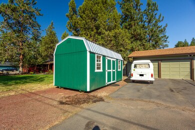 20388 Rae Rd, Bend, OR 97702 - photo 4