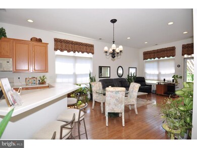 19 Ellington Dr, Columbus, NJ 08022 - photo 4