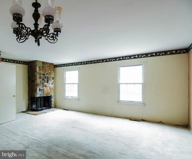 8437 Snowden Oaks Place, Laurel, MD 20708 - photo 4