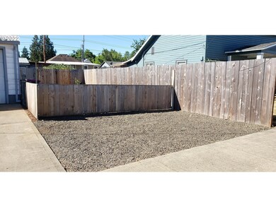 106 SW Railroad St, Sheridan, OR 97378 - photo 4